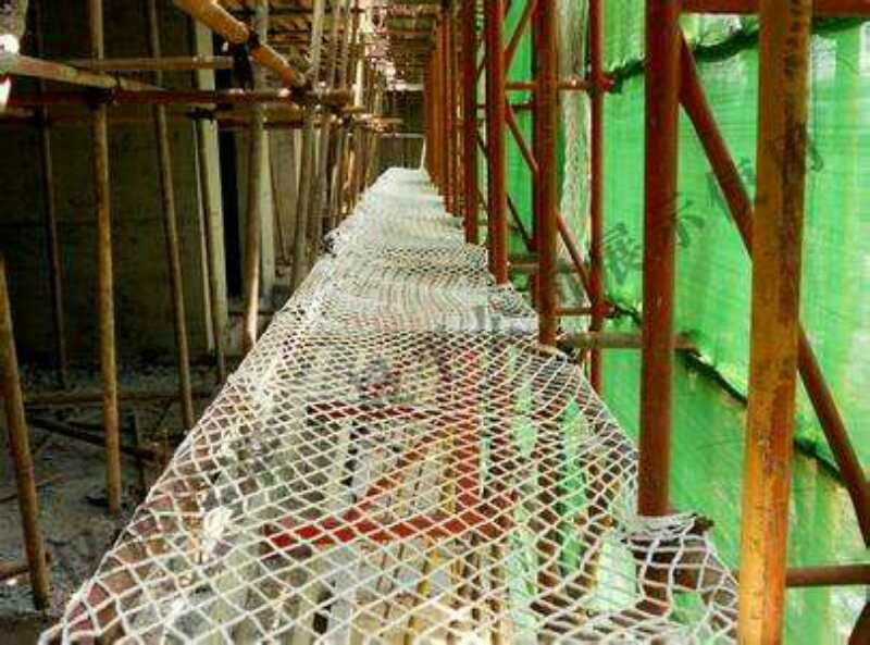 開拓網(wǎng)業(yè)專業(yè)生產(chǎn)白色防墜平網(wǎng)，兜網(wǎng)