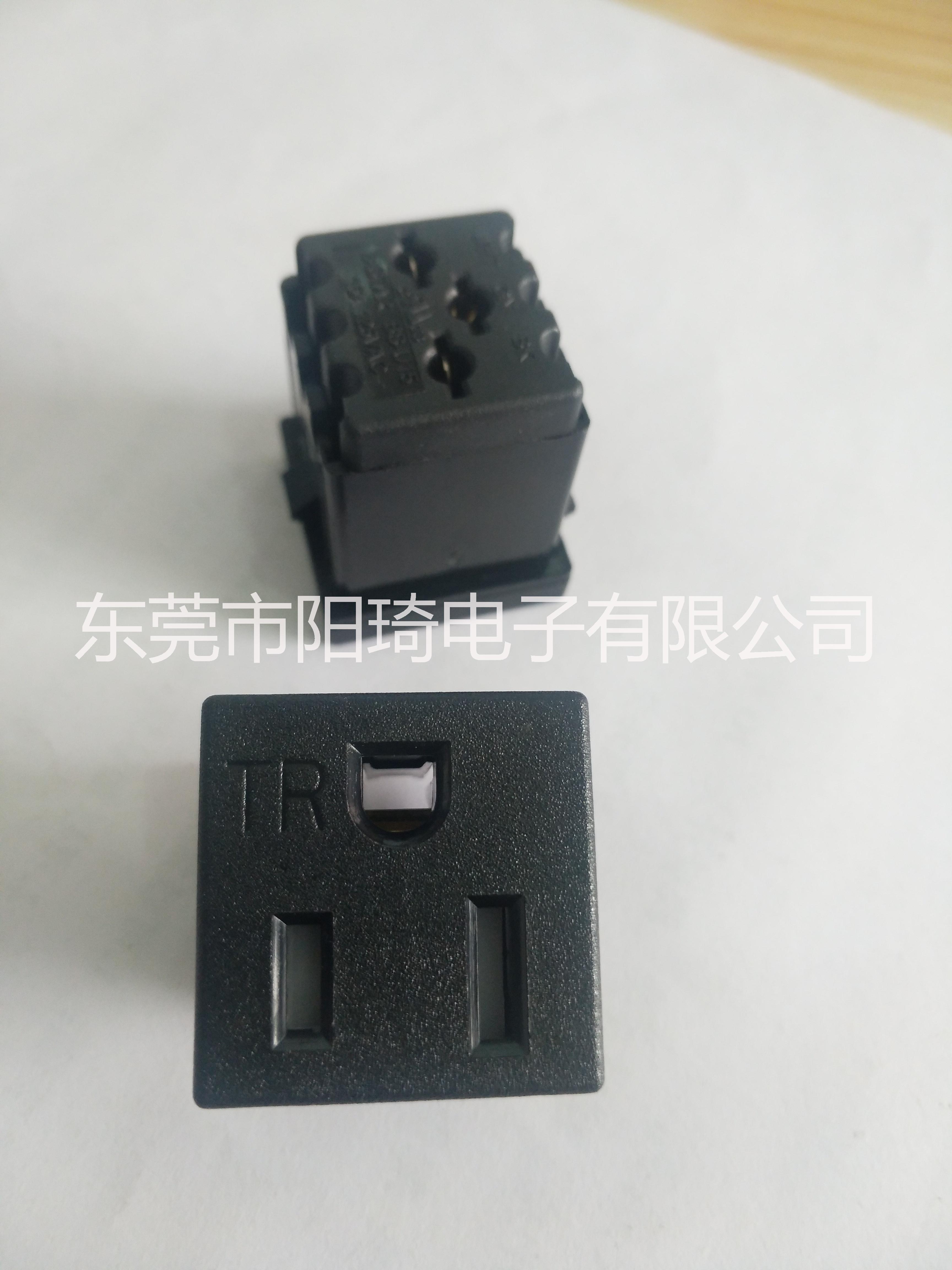 廠家直銷UL安規(guī)TR插座 TR美規(guī)插座 TR美式插座 帶保護(hù)門美式插座