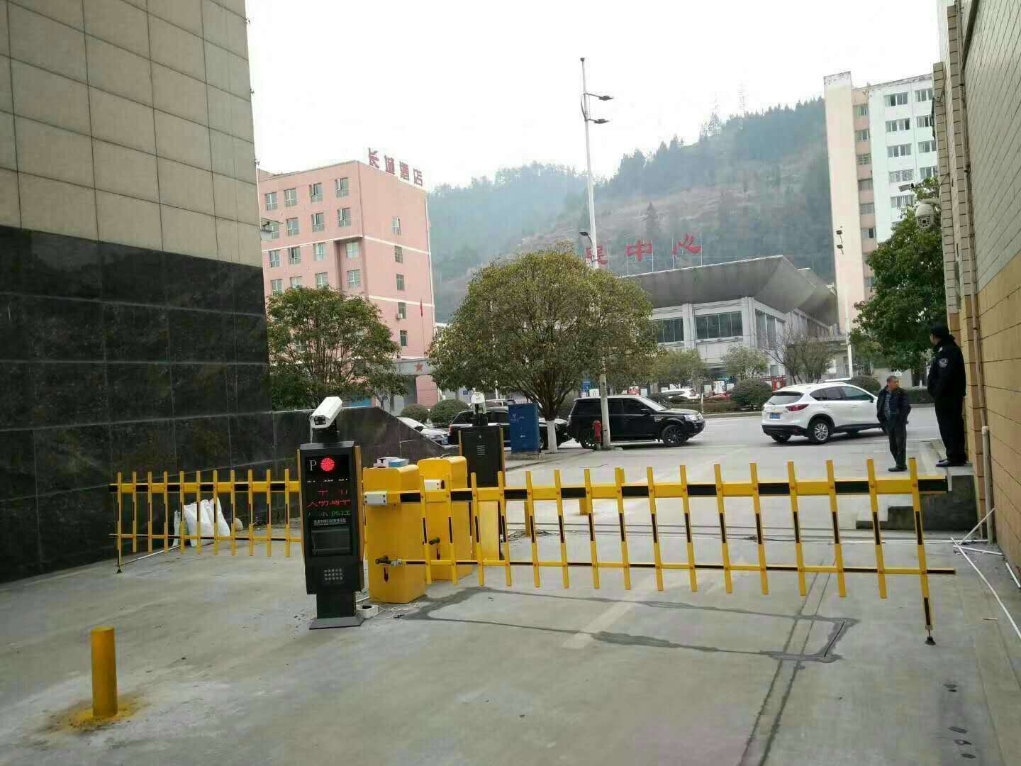 高清車牌識(shí)別系統(tǒng) 高端車牌識(shí)別系統(tǒng) 豪華車牌識(shí)別停車場(chǎng)系統(tǒng) 豪華車牌識(shí)別