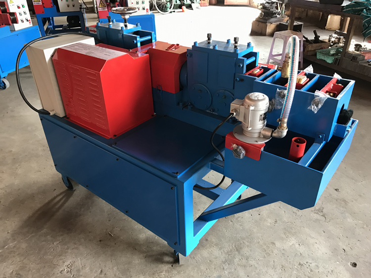 鋼管調(diào)直除銹噴漆一體機(jī) 鋼管調(diào)直機(jī)除銹刷漆機(jī)  鋼管調(diào)直機(jī)除銹刷漆機(jī)體機(jī) 鋼管調(diào)直機(jī)除銹刷漆機(jī)一體機(jī)