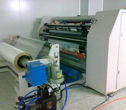 高速塑料薄膜立式分切機(jī) 中心表面卷曲高速分切機(jī) 自動(dòng)高速膠帶分切機(jī)