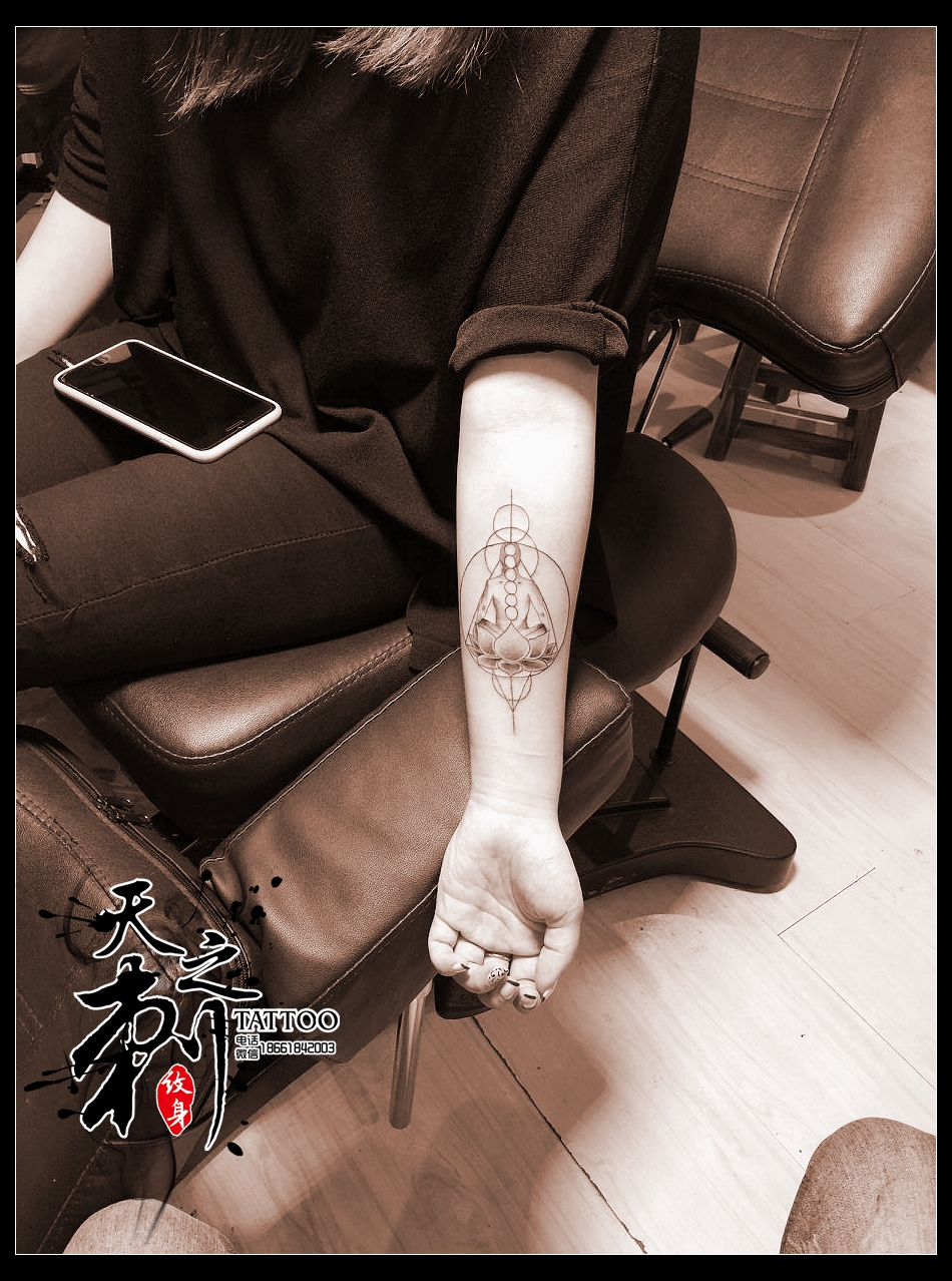 獨(dú)角獸紋身 青島紋身圖案