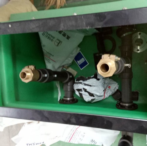 西林市加油站復(fù)合輸油管