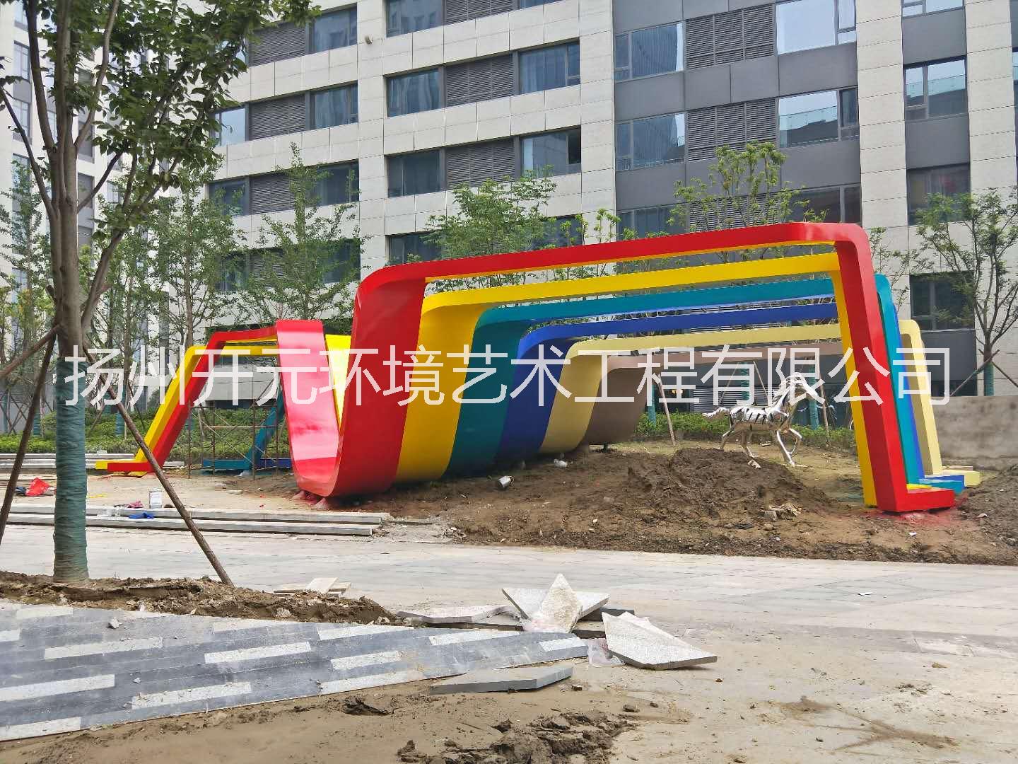 兒童島雕塑揚(yáng)州雕塑廠家供應(yīng)景觀雕塑兒童島抽象雕塑