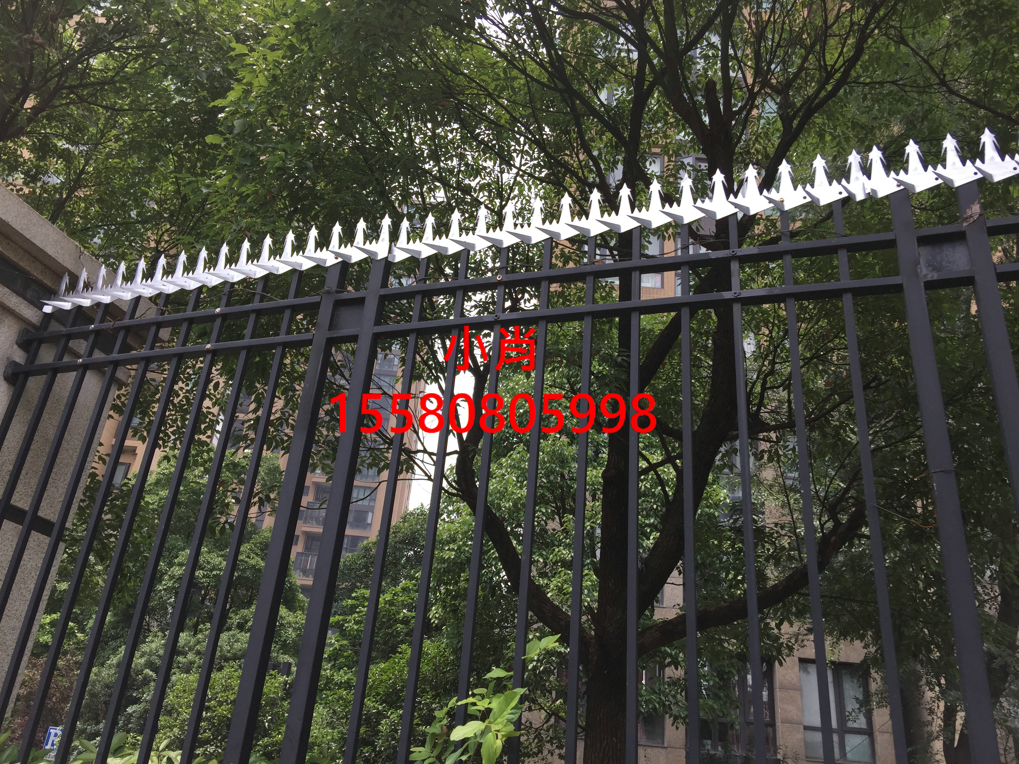 長(zhǎng)株潭地區(qū)圍墻防爬刺釘包安裝