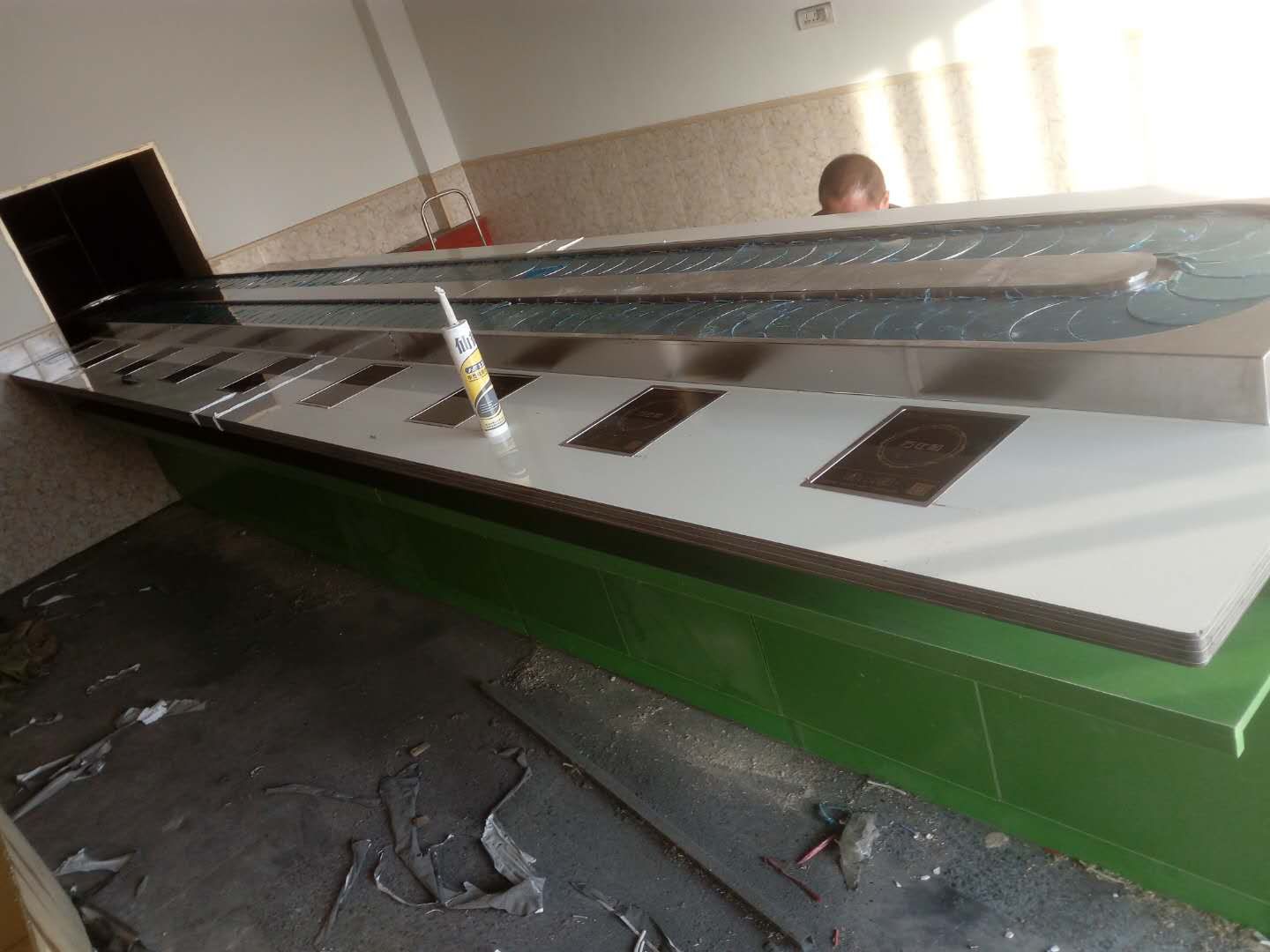 回轉(zhuǎn)火鍋設(shè)備 旋轉(zhuǎn)火鍋設(shè)備 火鍋加盟 火鍋設(shè)備價格