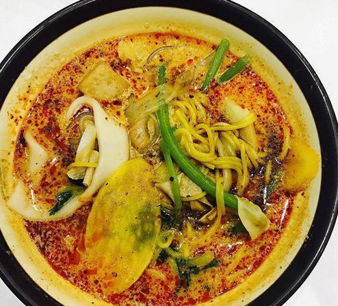 曲阜鍋上世家骨湯麻辣燙 美味*