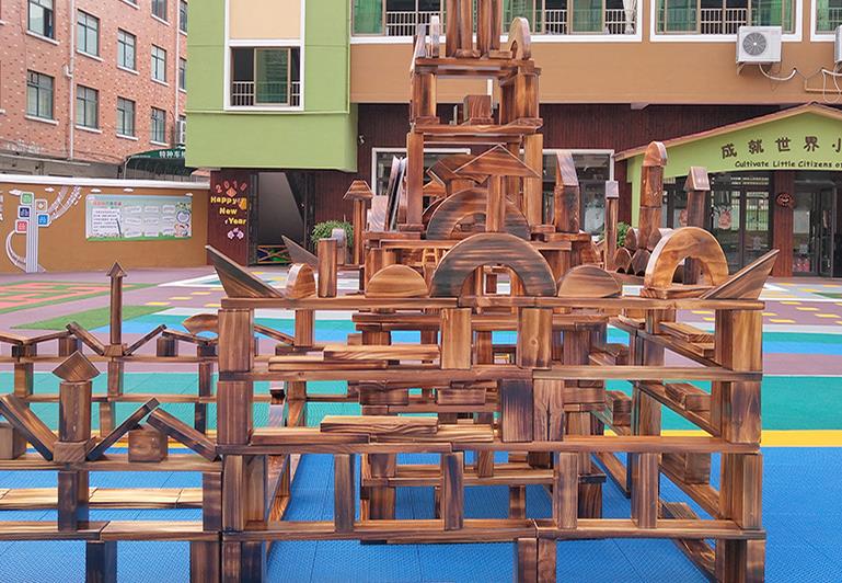 新款大型戶外碳化積木幼兒園火燒積木 炭燒拼搭積木廠家直銷