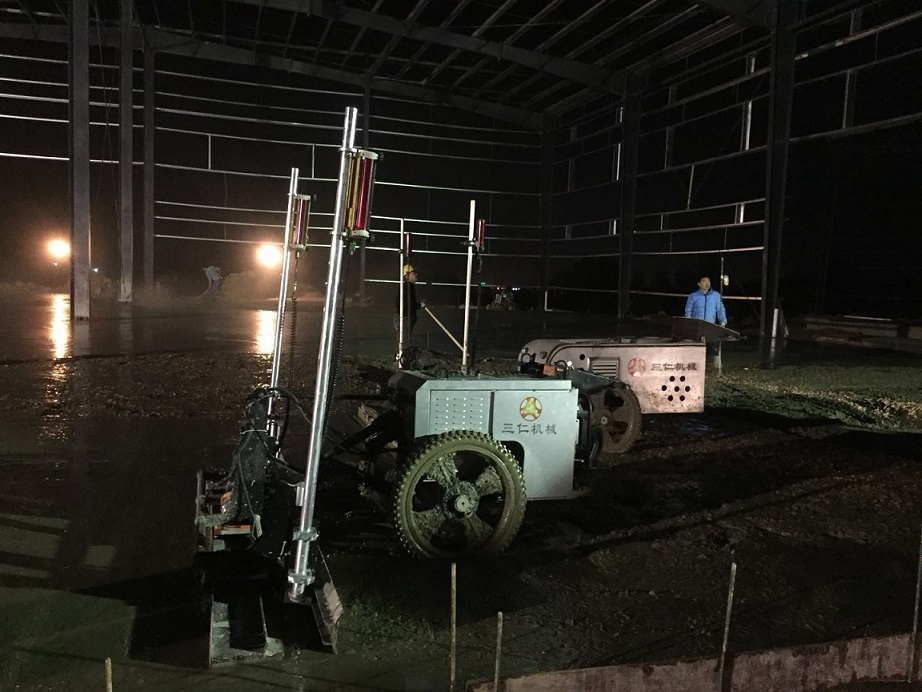 三仁* SR2-III 迷你型混凝土激光整平機(jī)！哪里不平整哪里！