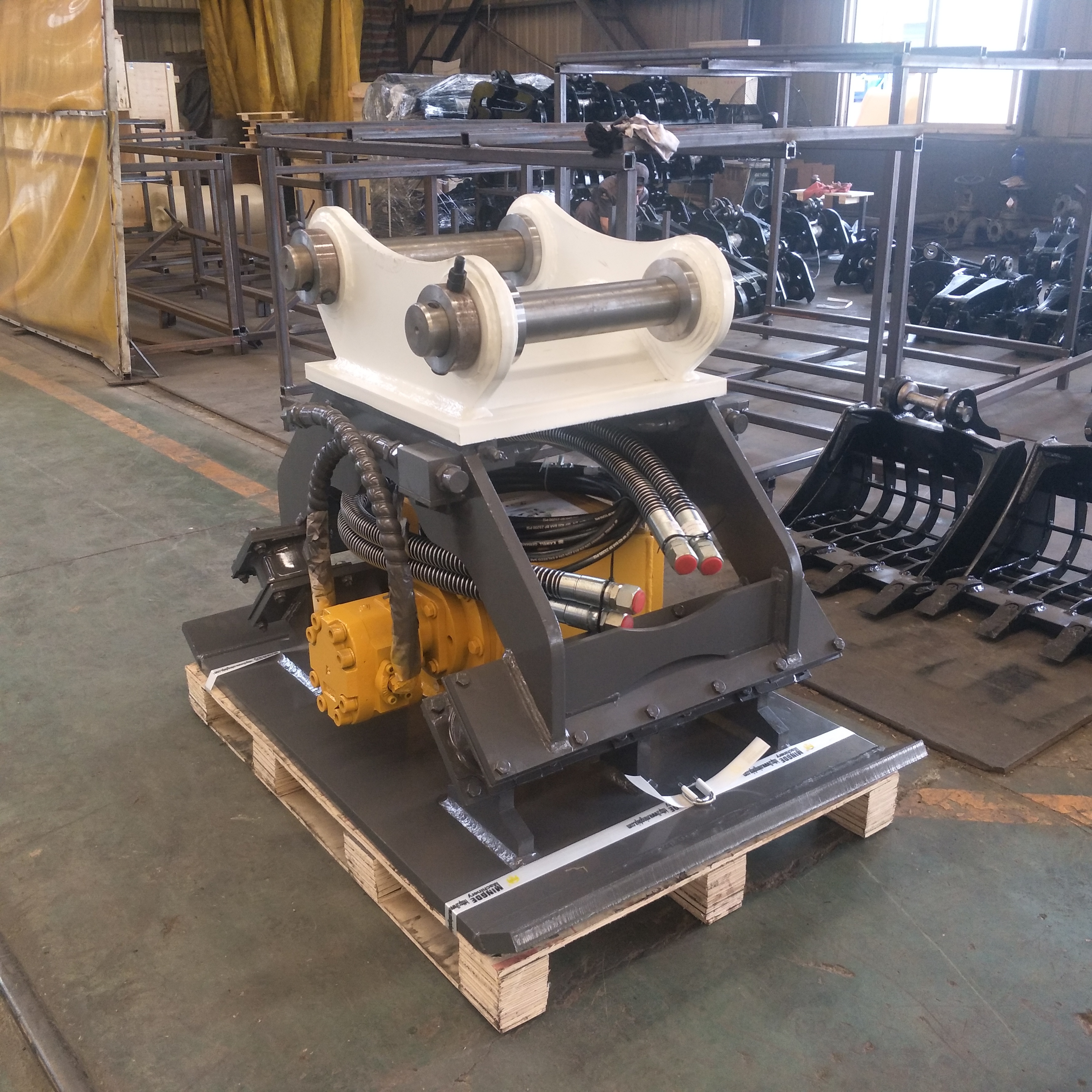 凹槽振動夯實(shí)器 液壓挖機(jī)打夯機(jī)