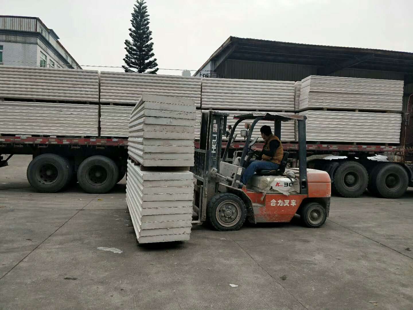 輕質隔墻板的七大優(yōu)點，希望大家看后會對這種板材有更深入的了解