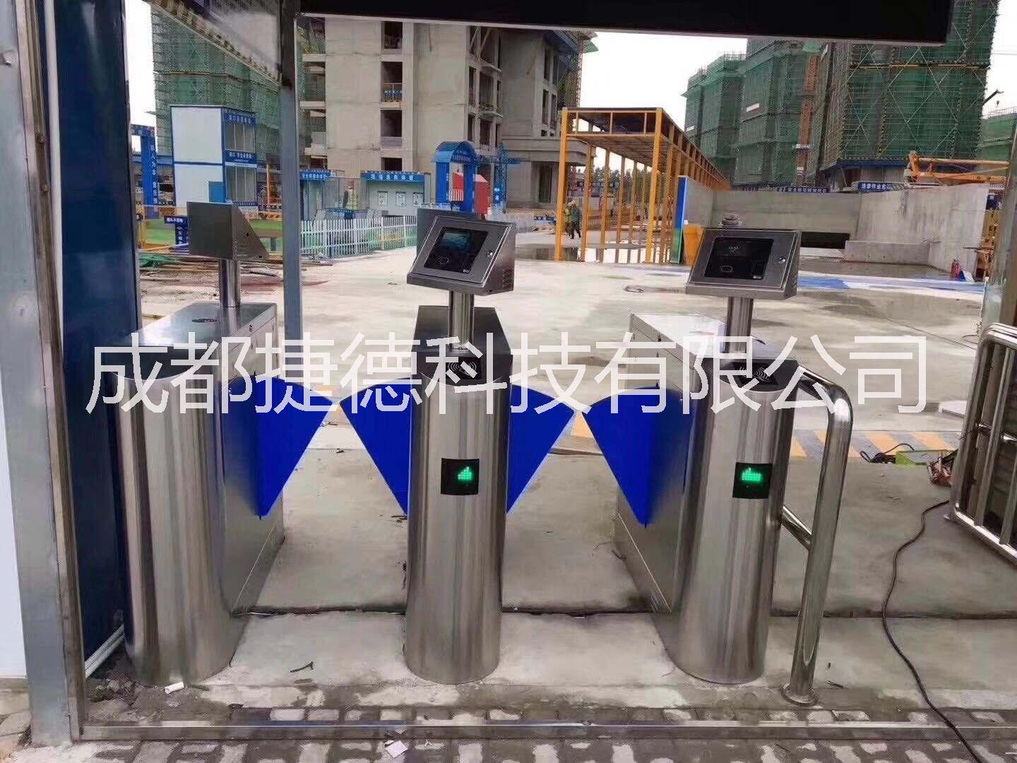 梓潼捷德校園面部識(shí)別閘機(jī)免費(fèi)質(zhì)保3年 *面部識(shí)別人行閘機(jī)廠家