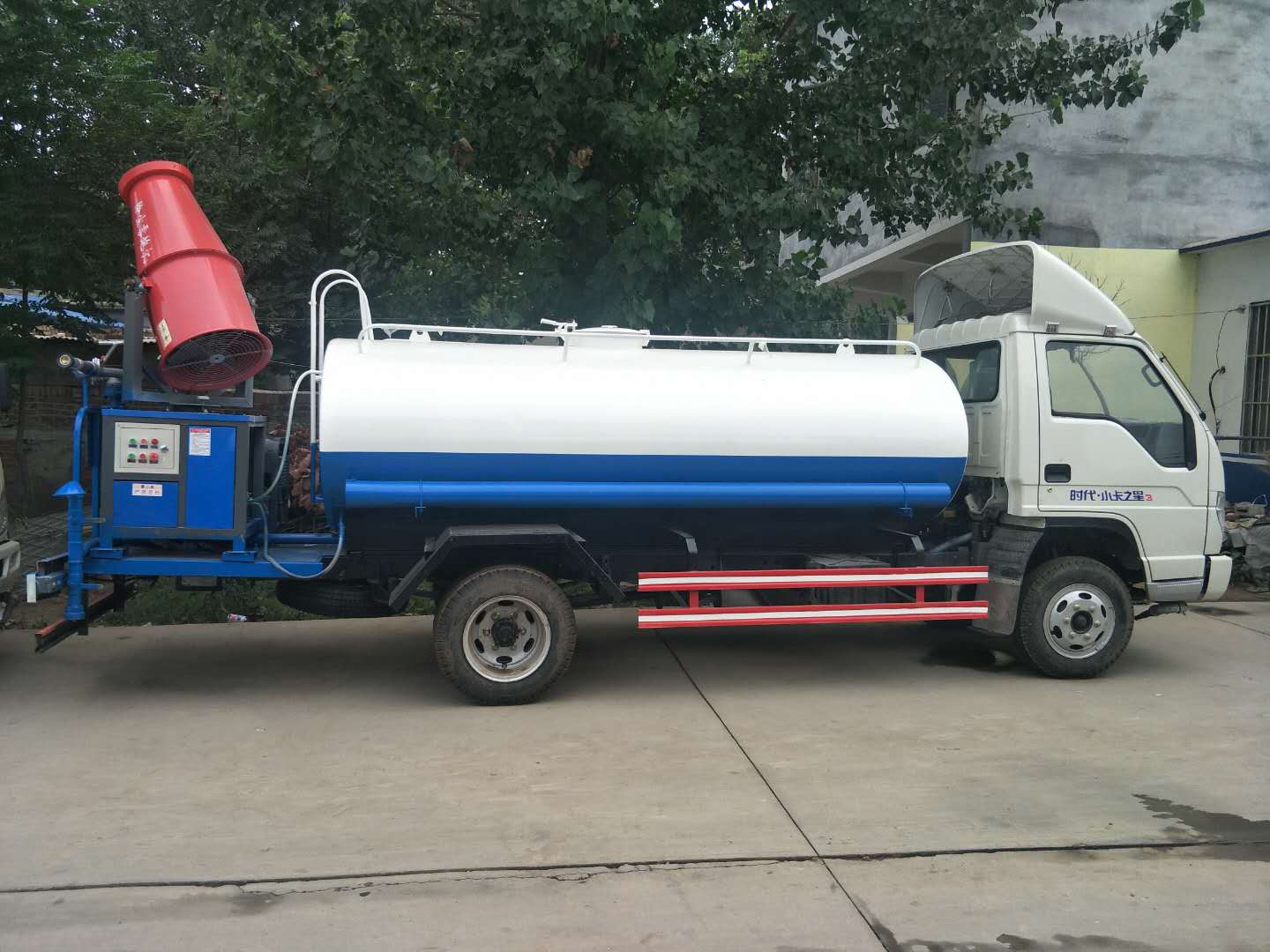 福田霧泡灑水車 福田霧泡灑水車廠家 河北福田霧泡灑水車供應(yīng)商 河北福田霧泡灑水車報價 河北福田霧泡灑水車哪家好