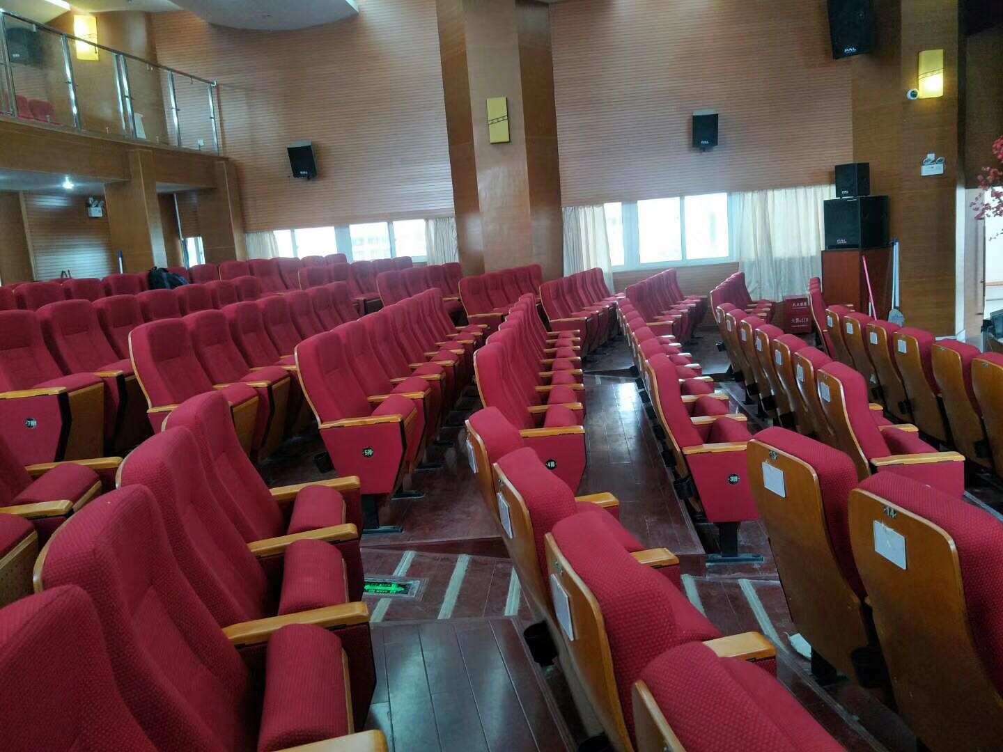 安徽報告廳座椅廠家，安徽生產(chǎn)報告廳座椅廠家，安徽安裝禮堂椅廠家