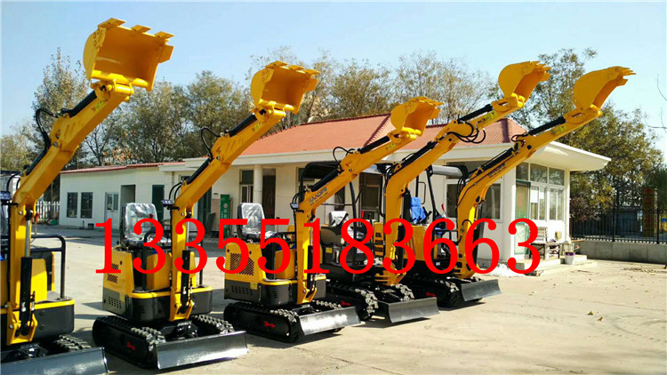 性能優(yōu)越小型挖掘機(jī)      *小型挖掘機(jī)