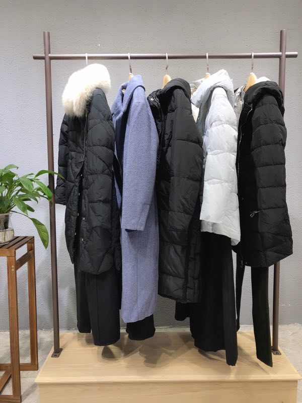梵凱牌女裝折扣貨源拿貨批發(fā)石井女裝商圈進(jìn)貨