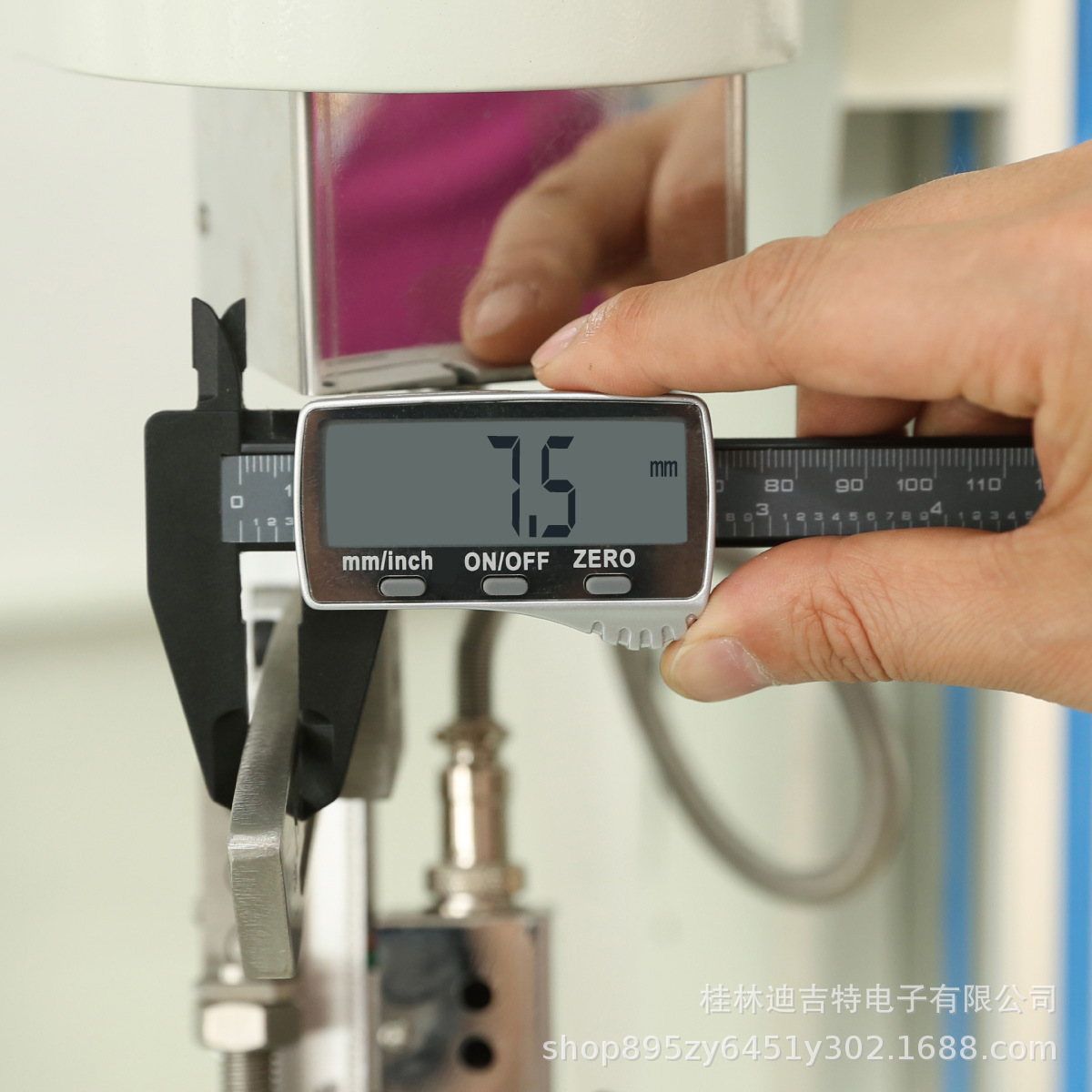 迪吉特量具 新款全屏塑料卡尺 0-150mm數(shù)顯卡尺電子卡尺數(shù)顯游標(biāo)卡尺