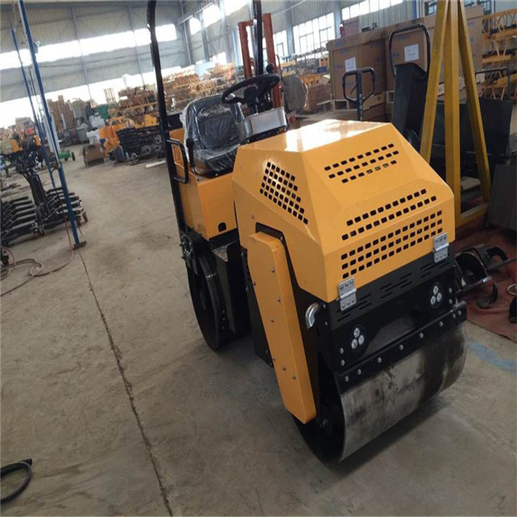 壓路機(jī)廠家 單鋼輪座駕式振動壓路機(jī)