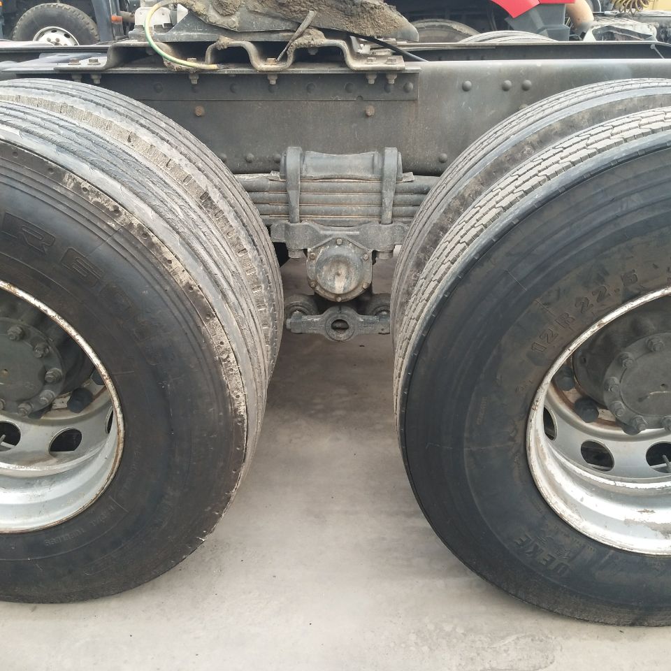 山東梁山 【國(guó)五轉(zhuǎn)讓】 *出售東風(fēng)*雷諾420動(dòng)力，牽引車(chē)，歡迎電議 東風(fēng)雷諾牽引車(chē)