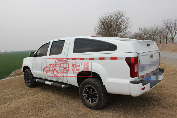 黃海N2皮卡改裝后蓋，與皮卡共存。