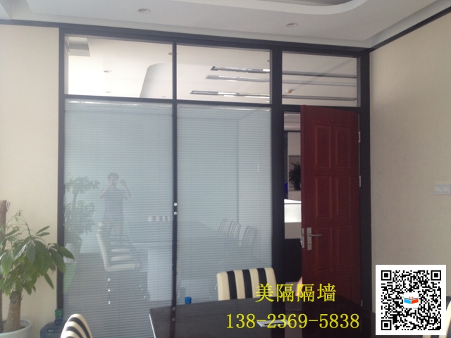 深圳成品辦公室玻璃隔斷