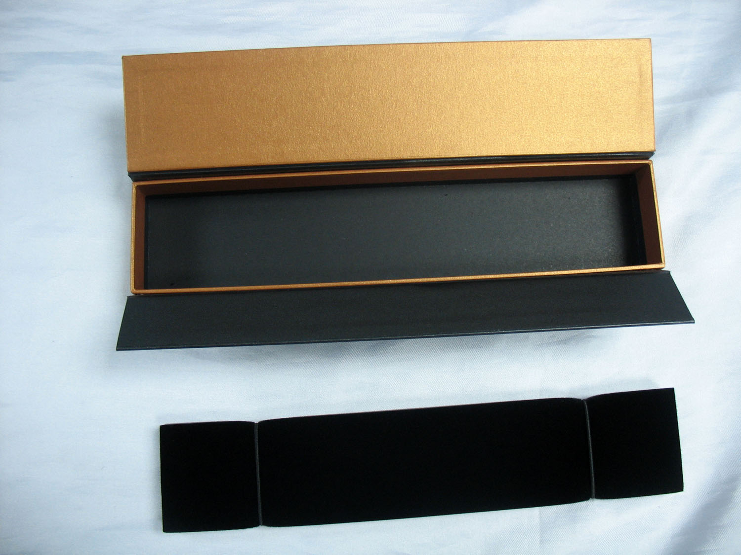 雙開手鏈盒-紙質(zhì)手鏈盒-廣東紙質(zhì)手鏈盒優(yōu)質(zhì)供應(yīng)商-廣東紙質(zhì)手鏈盒廠家定制-廣東手鏈盒批發(fā)價(jià)格