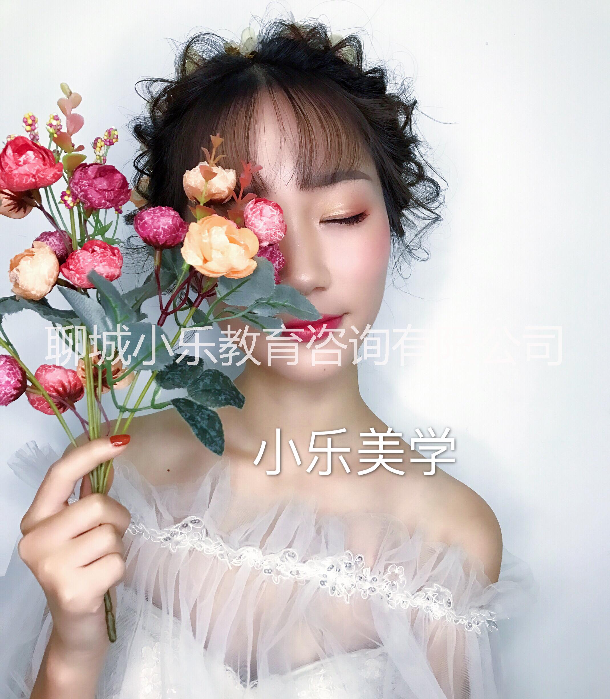 聊城*化妝培訓(xùn)包教會?聊城專業(yè)新娘影樓化妝培訓(xùn)