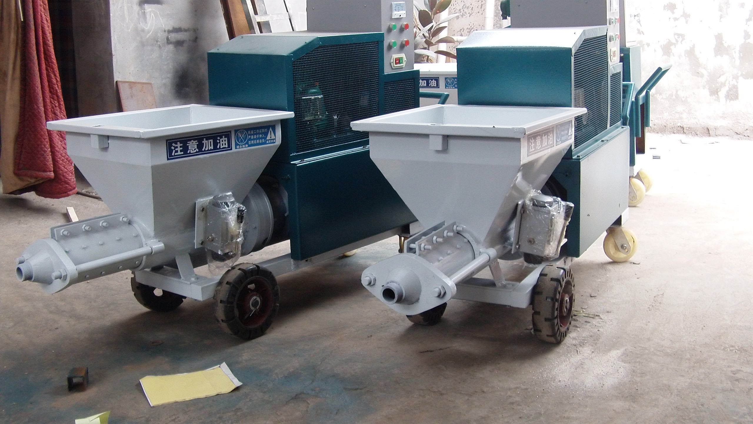 水泥砂漿噴涂機(jī)  螺桿式砂漿噴涂機(jī)  房產(chǎn)內(nèi)外水泥噴涂機(jī)