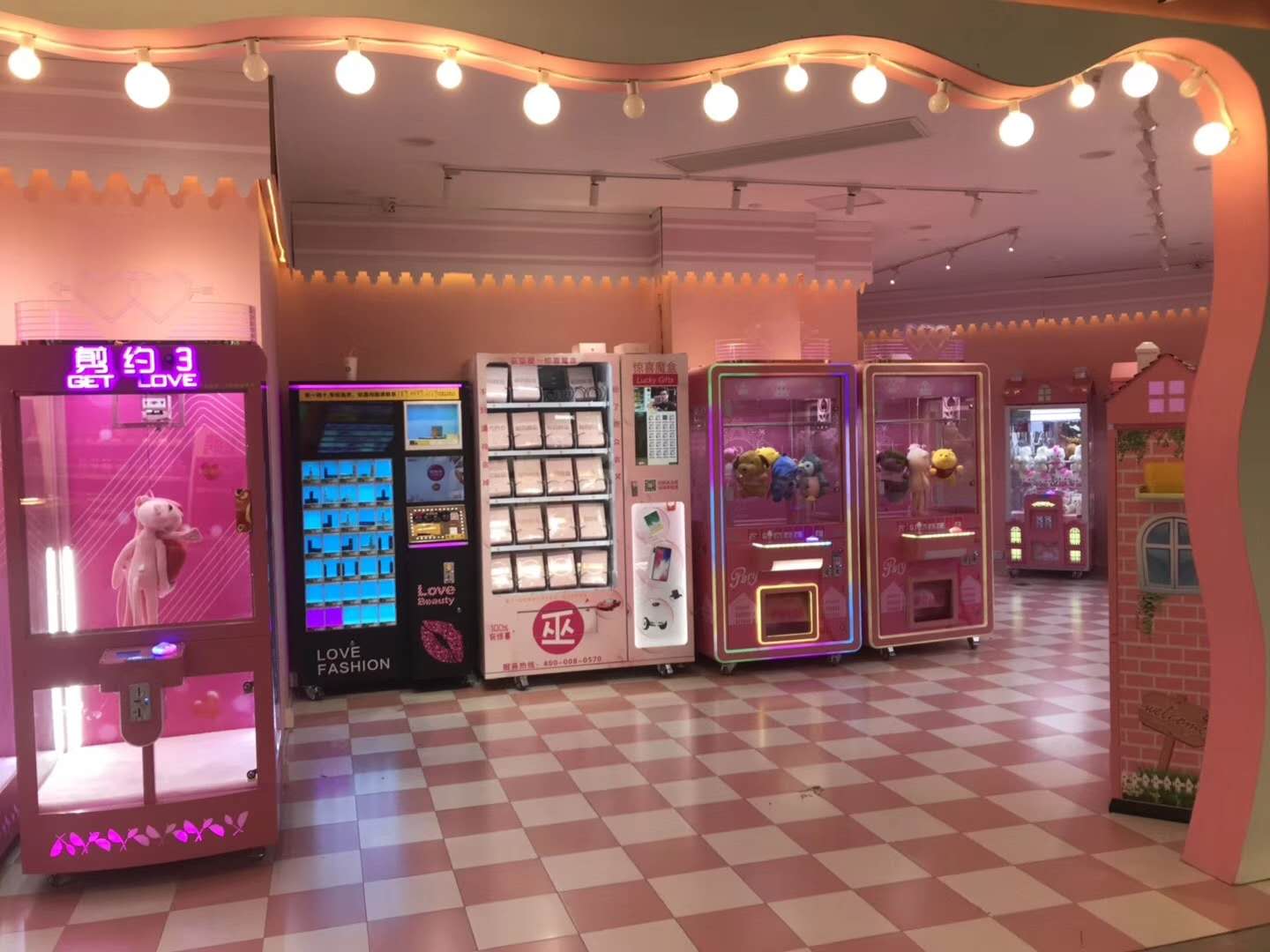 杭州驚喜魔盒一臺機器單日流水6000元