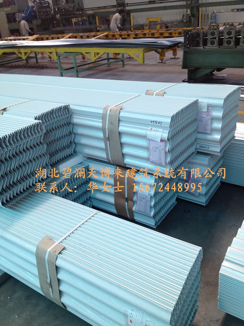 供應(yīng)BLT-310小波浪彩鋼板，產(chǎn)品型號(hào)齊全，歡迎來(lái)電！