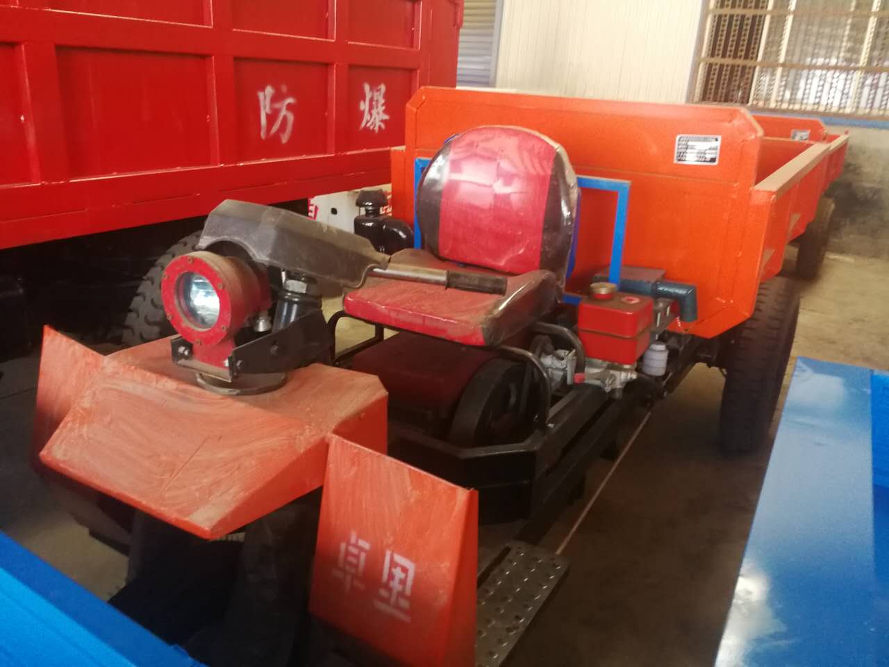 工程三輪車電動(dòng)  工程三輪車電動(dòng)，*