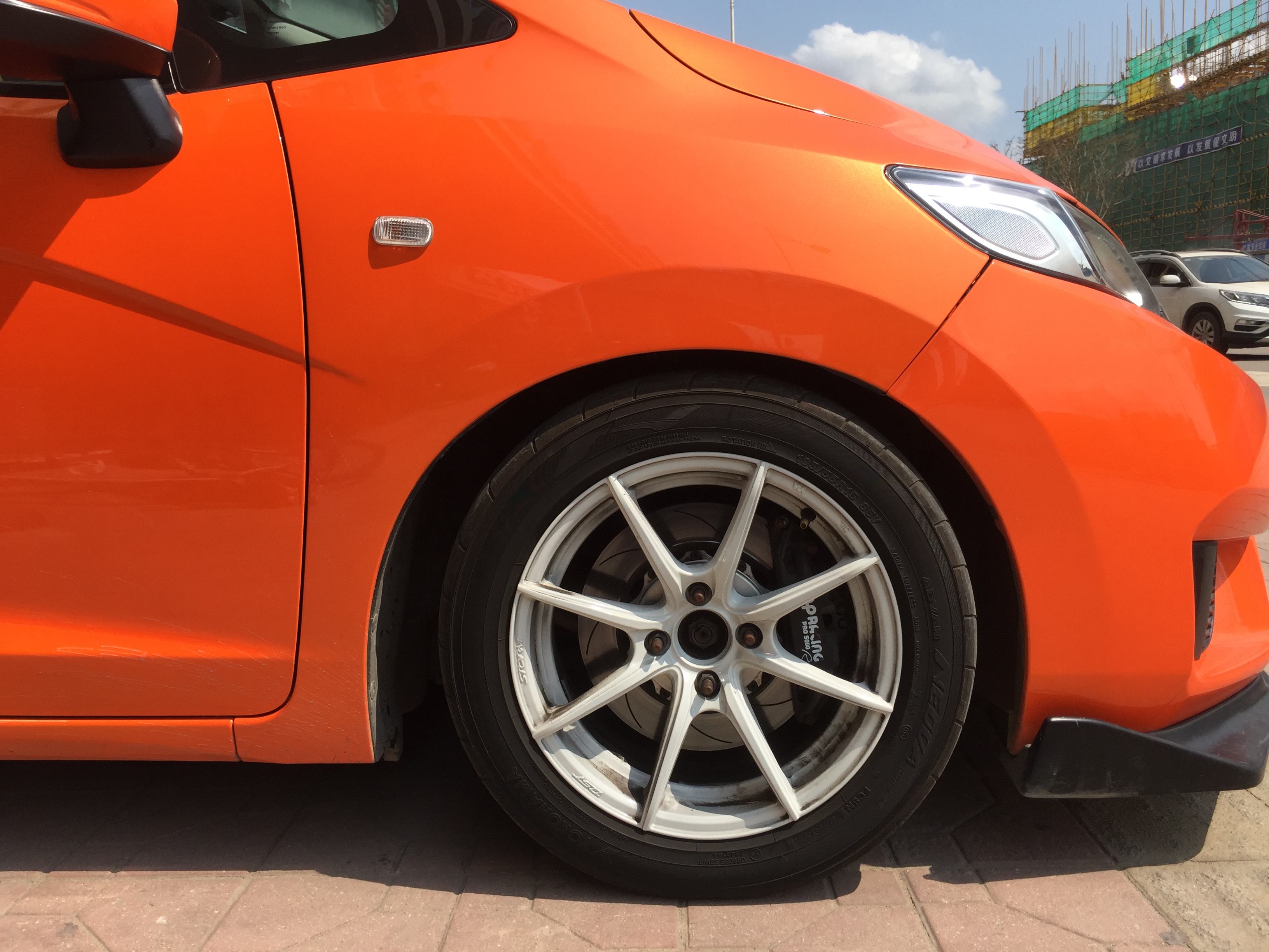 車(chē)精靈改裝飛度GK5升級(jí)AP9444小四Brembo鮑魚(yú)AMG剎車(chē)改裝批發(fā)升級(jí) AP剎車(chē)Brembo鮑魚(yú)剎車(chē)