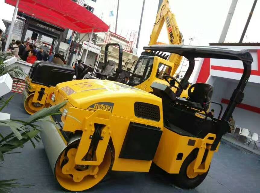奉賢三一液壓壓路機(jī)租賃/西渡鎮(zhèn)三一牌18噸壓路機(jī)出租西閘公路壓路機(jī)租賃