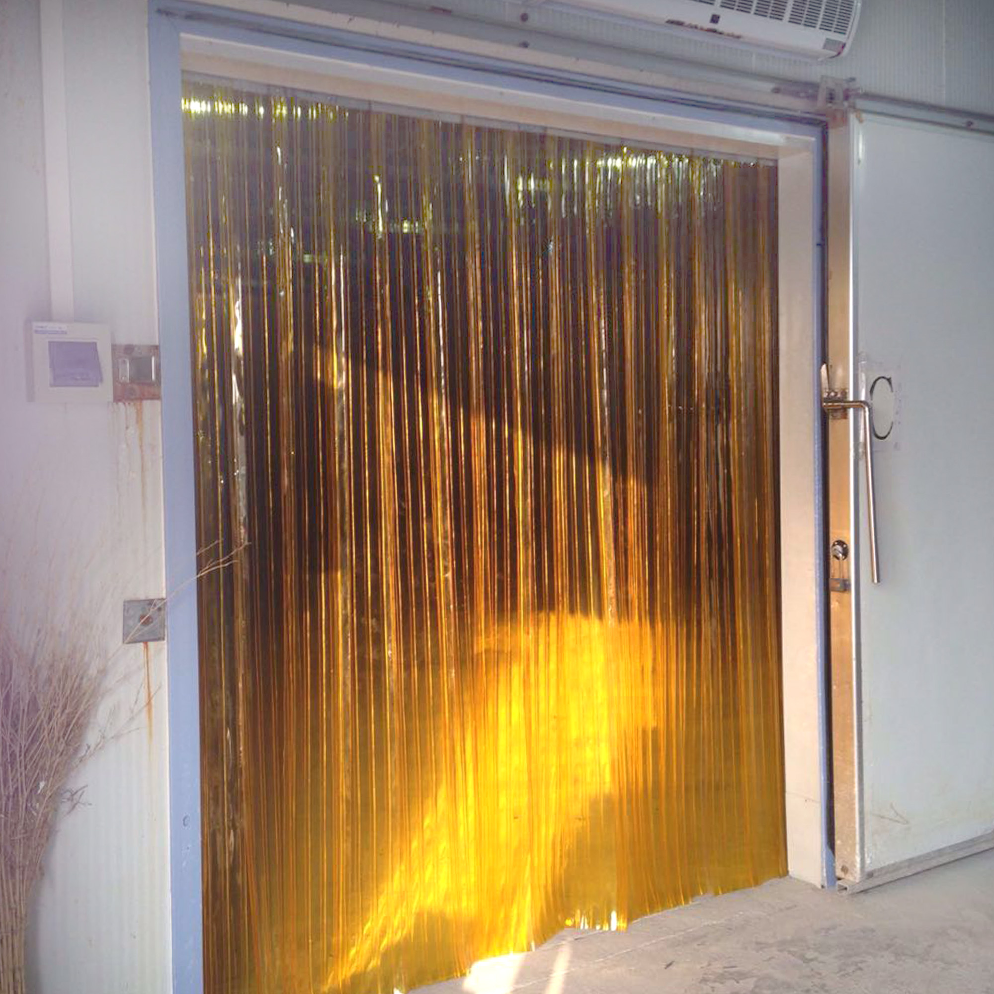 全國聯(lián)保廠家直銷冷庫軟門簾  弧光軟門簾 防蚊蟲軟門簾