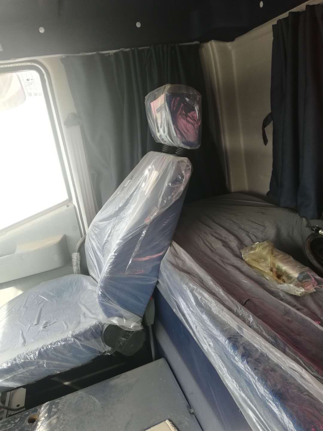 紅巖杰獅大12方攪拌車現(xiàn)車供應(yīng)