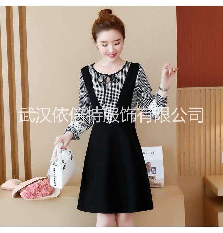 折扣服裝_北京折扣服裝_北京批發(fā)折扣服裝_折扣服裝大量批發(fā)_北京折扣服裝批發(fā)