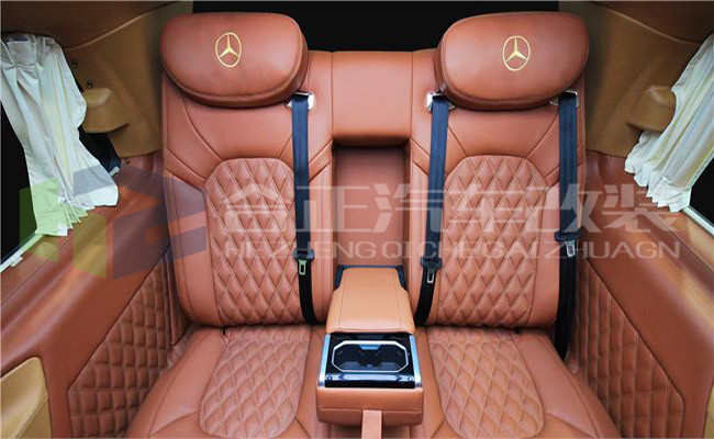 西安奔馳威霆內(nèi)飾合正改裝 移動(dòng)的總裁辦公室