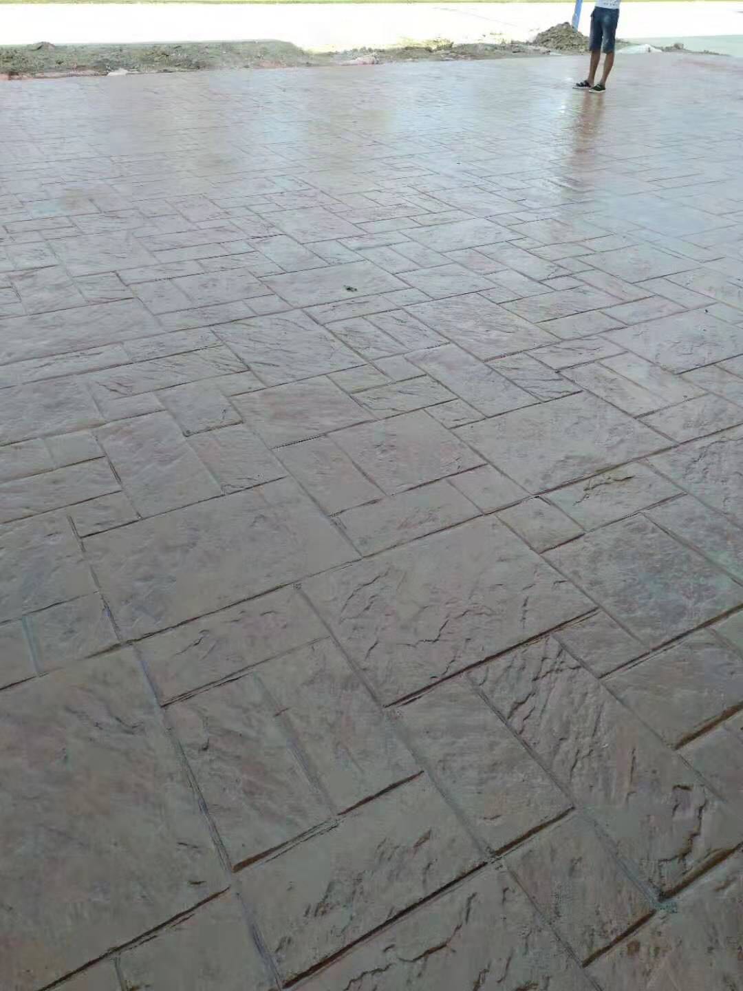 遵義水泥壓印地坪施工團(tuán)隊(duì)  水泥壓印地坪材料廠家價格