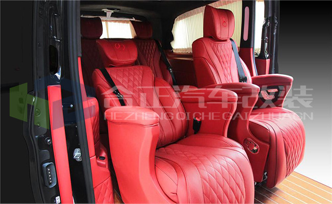 西安奔馳威霆合正改裝房車 紅色內(nèi)飾多喜臨門