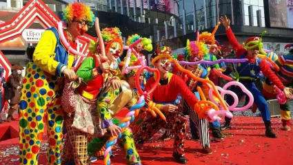 鄭州親子活動踩高蹺雜耍小丑演出