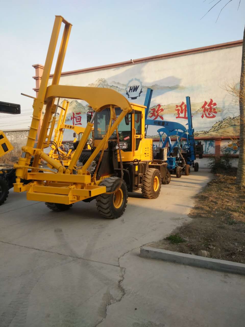 公路護欄打樁機 裝載式護欄打樁機 馬路護欄打樁機廠家