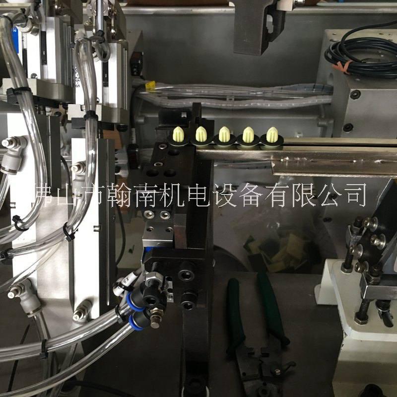 汽車(chē)塑料卡扣自動(dòng)安裝設(shè)備 卡扣機(jī) 塑料 卡扣 自動(dòng) 安裝 設(shè)備 汽車(chē)門(mén)內(nèi)飾板