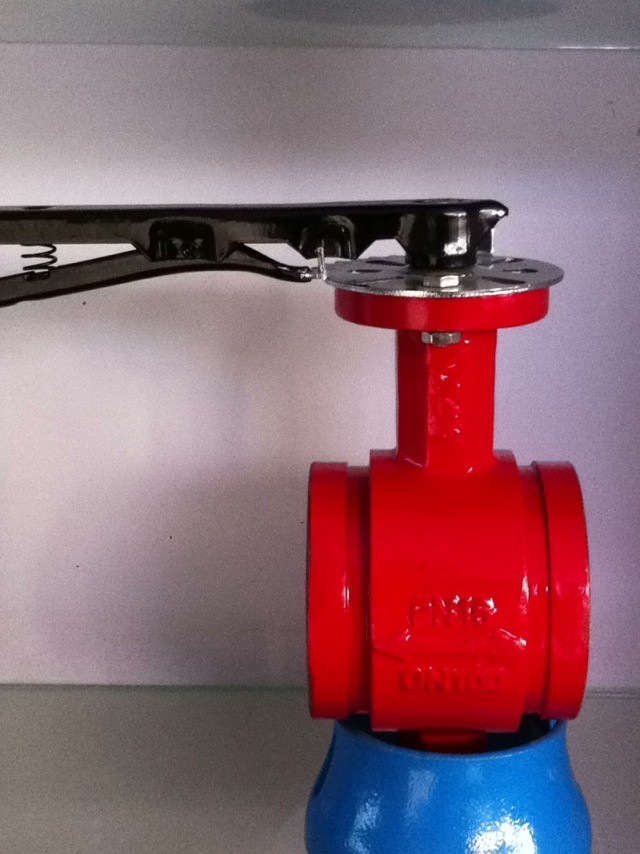 廠家直銷專業(yè)銷售D81X-16手柄溝槽蝶閥