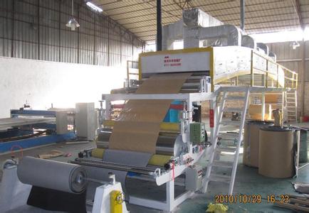 大型OPP透明封箱膠帶機(jī) OPP透明封箱膠帶機(jī)