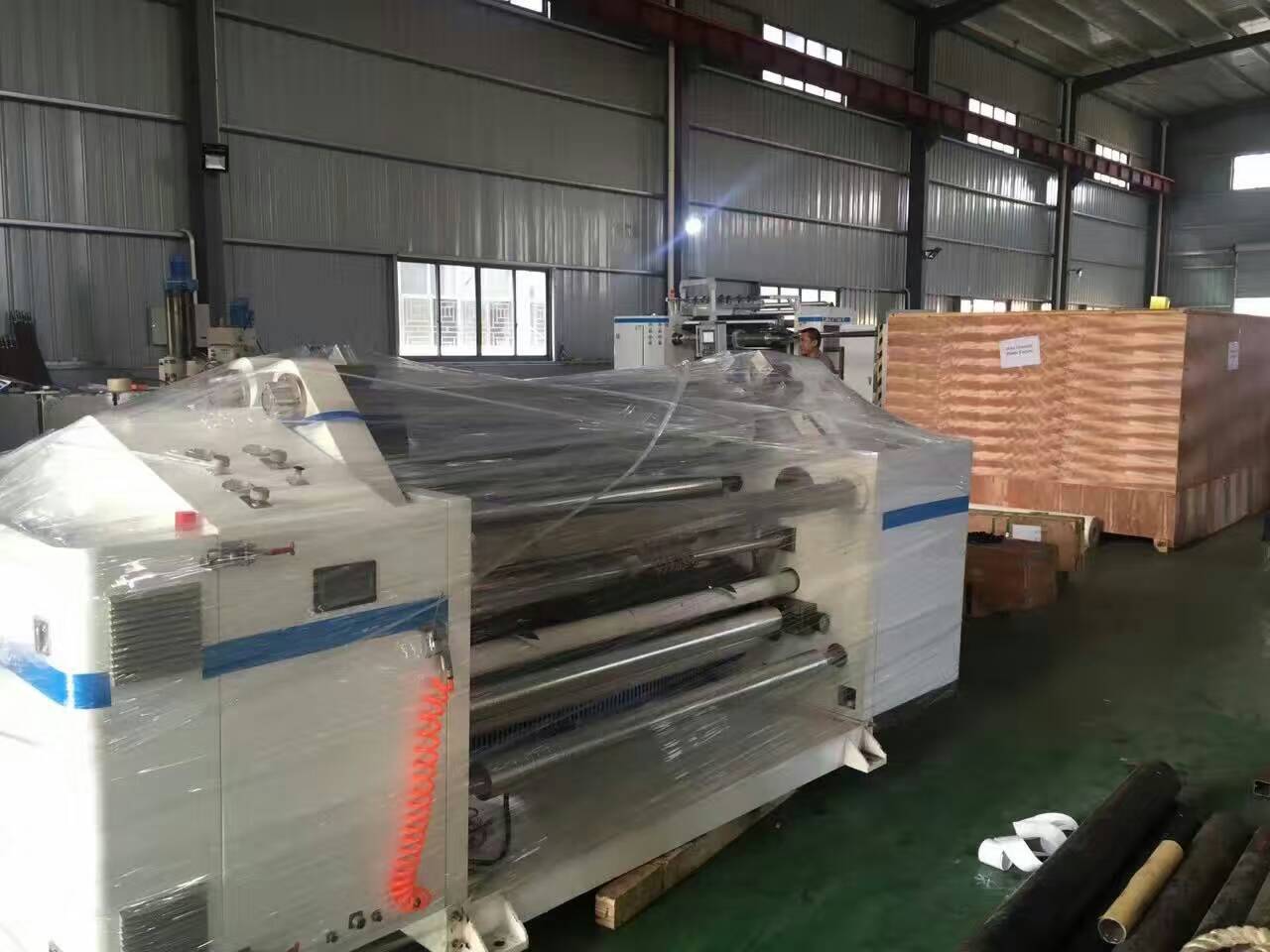 薄膜自動(dòng)分條機(jī)  自動(dòng)分條機(jī) 薄膜分條機(jī)