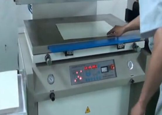 紙張自動(dòng)絲網(wǎng)印刷機(jī) 自動(dòng)絲網(wǎng)印刷機(jī)