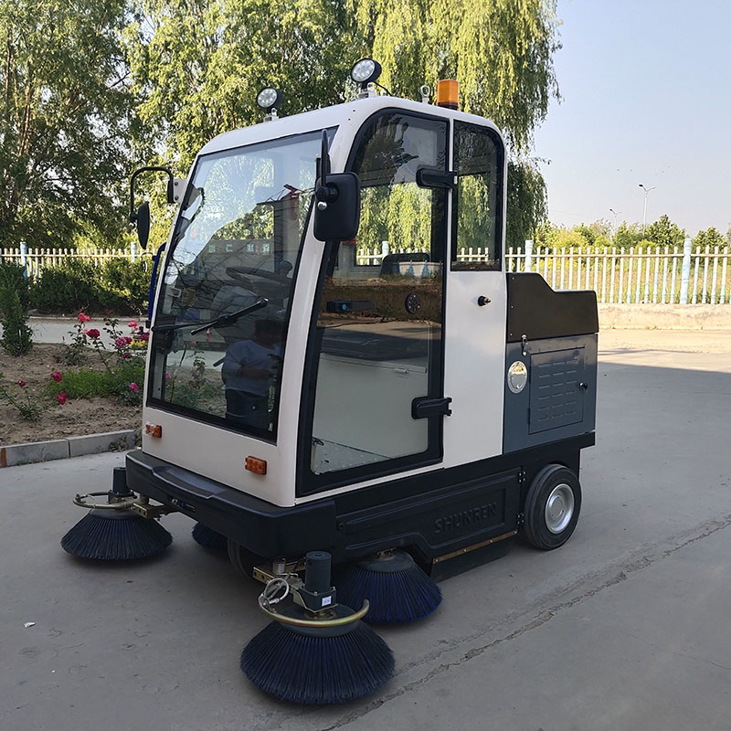 電動三輪掃路車 小型全封閉電動掃路車  多功能自動電動掃路車廠家
