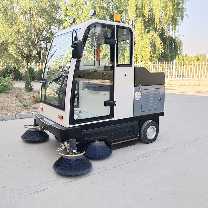 電動三輪掃路車 小型全封閉電動掃路車  多功能自動電動掃路車廠家