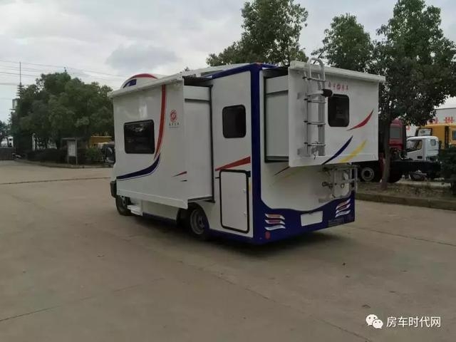 新款依維柯威爾特芬C房車