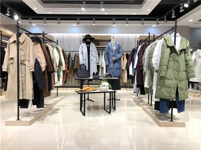 供應(yīng)Cocoyan品牌折扣尾貨女裝哪里有淘寶直播折扣貨源呀